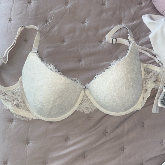 H&M Bras - Picture 4 of 9